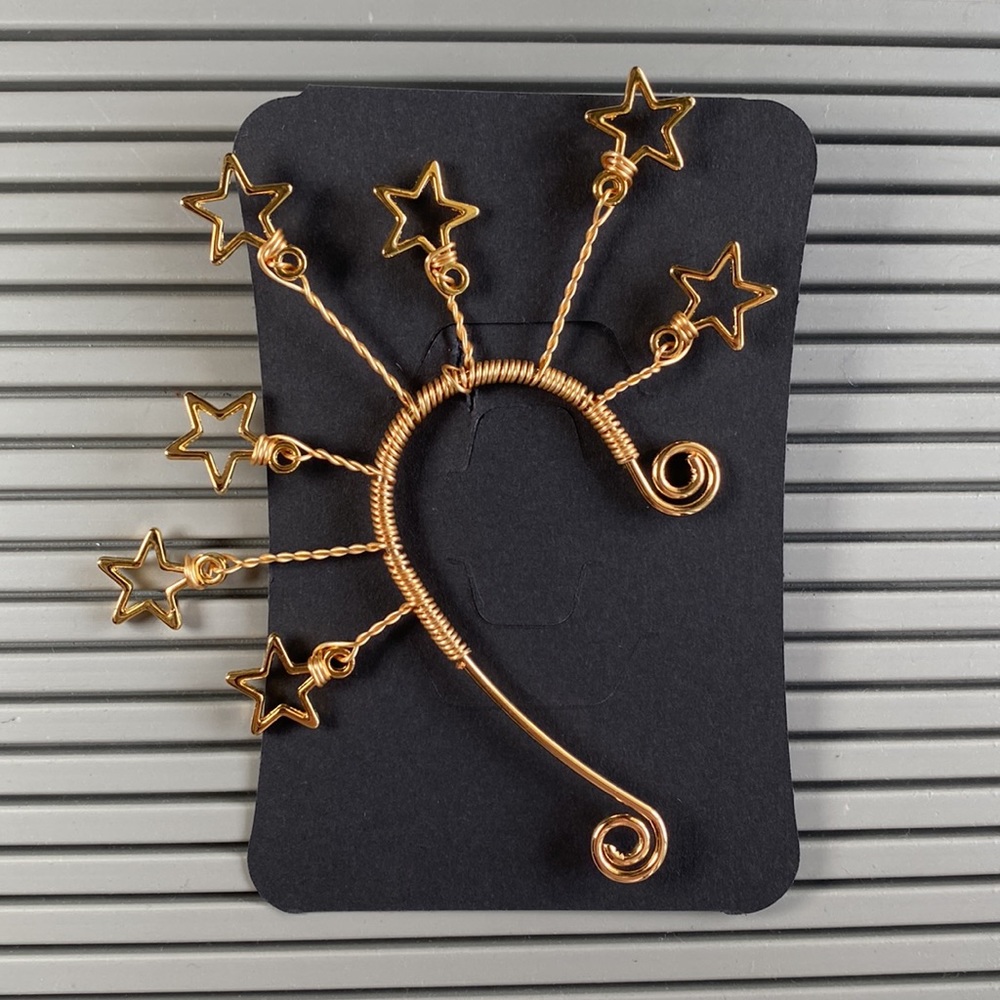 NEW Gold Tone Stars Ear Cuff One size